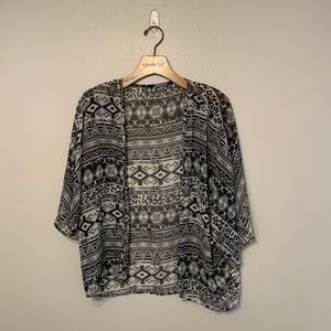 Black& White Aztec Print Camisole Coverup Cardigan